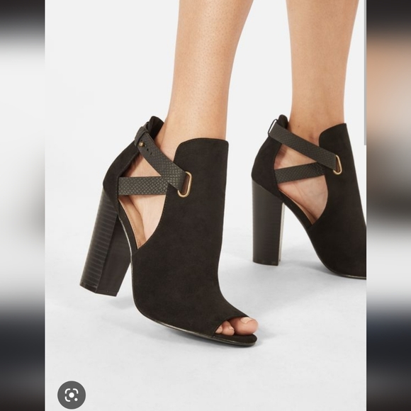 Black Booties size 8.5 - Picture 7 of 10